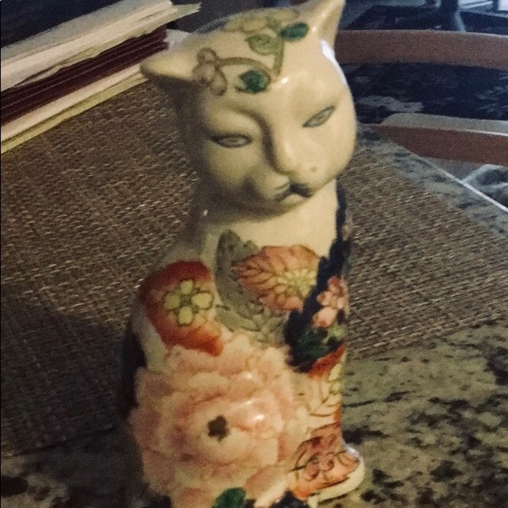 Tobacco Leaf Cat